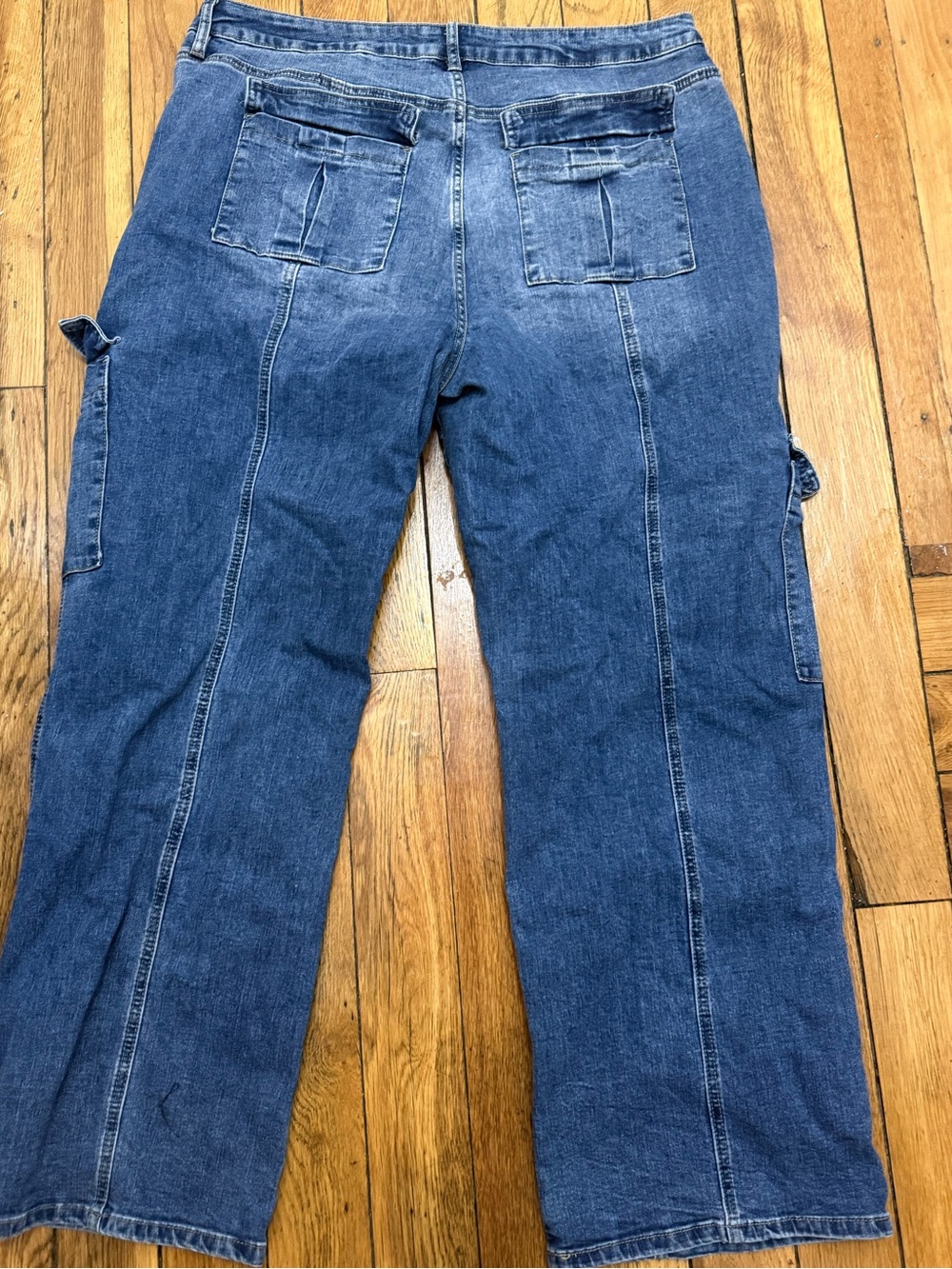 Fashion Nova Medim Blue Relaxed Cargo Jeans - Picture 5 of 8